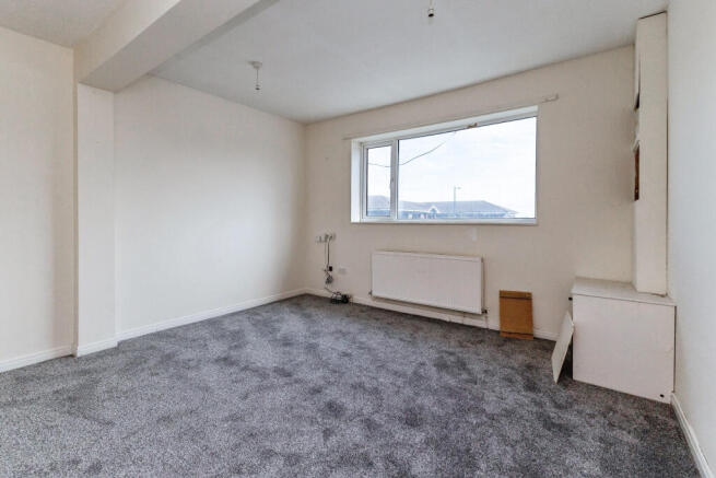 2 bed Flat for sale Image 6