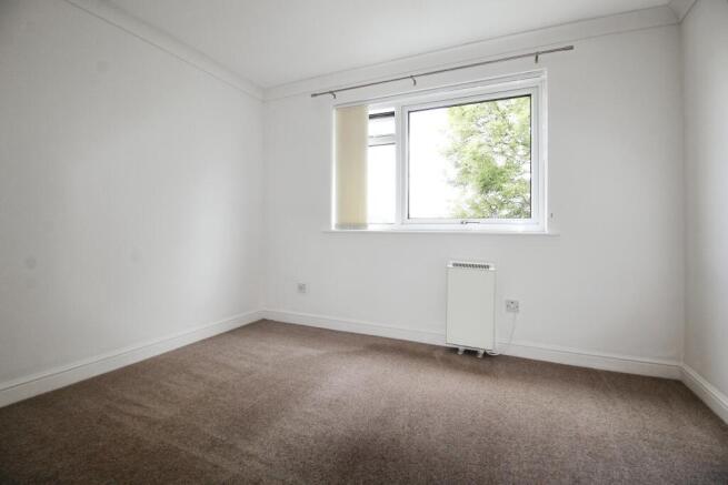 1 bed Apartment to rent Image 5