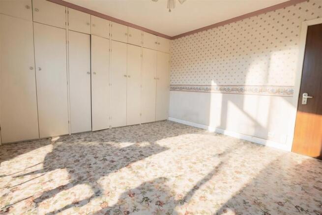 2 bed Bungalow for sale Image 11