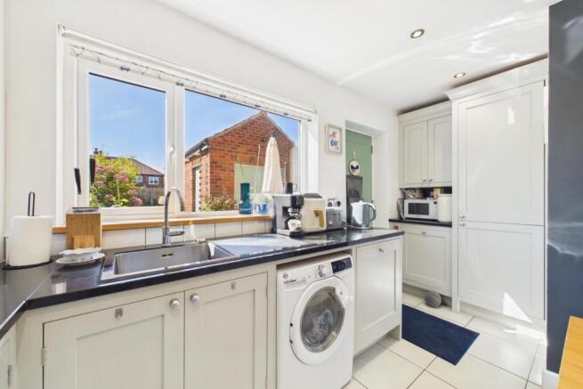 2 bed Semi-Detached for sale Image 5