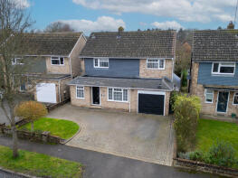 32, Kitsmead, Crawley RH10 3PW