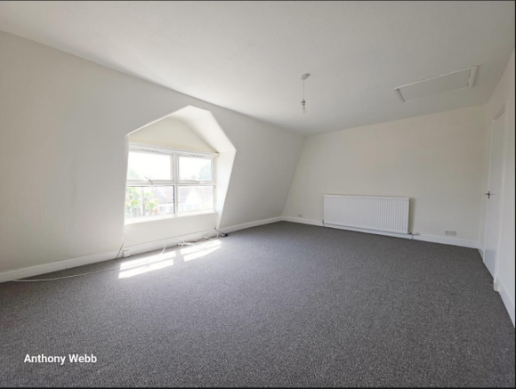 living/sleeping area