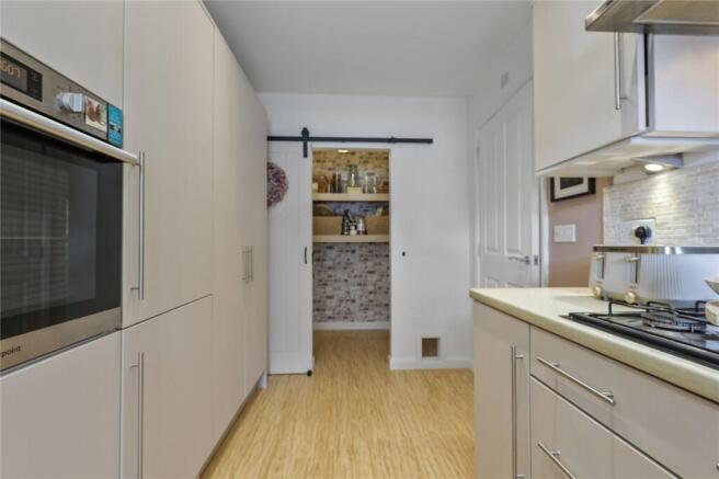 3 bed Semi-Detached for sale Image 5