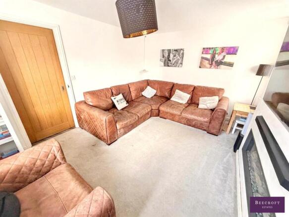 4 bed Detached for sale Image 6