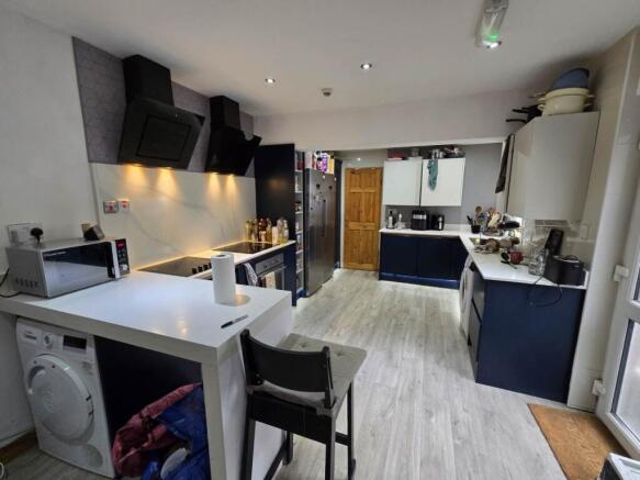 Kitchen (1)