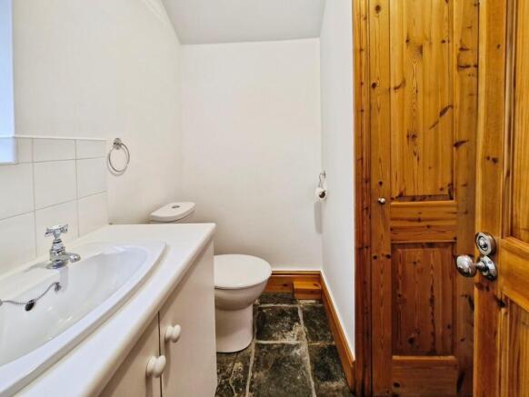 3 bed Semi-Detached for sale Image 8