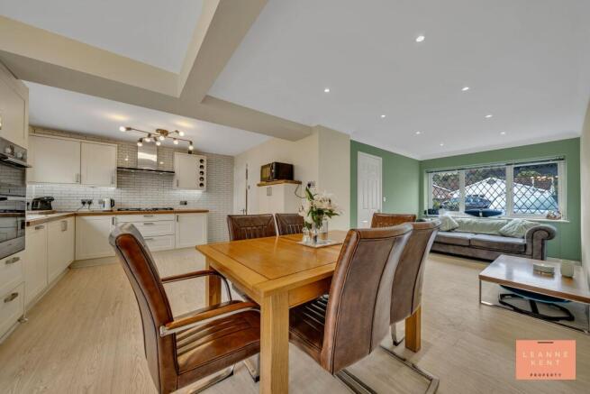 Kitchen Diner/Family Room