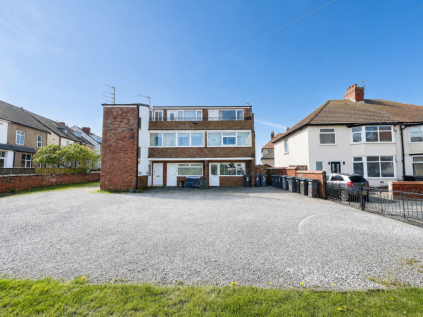 Cliff Court, Blackpool, Bispham, FY2