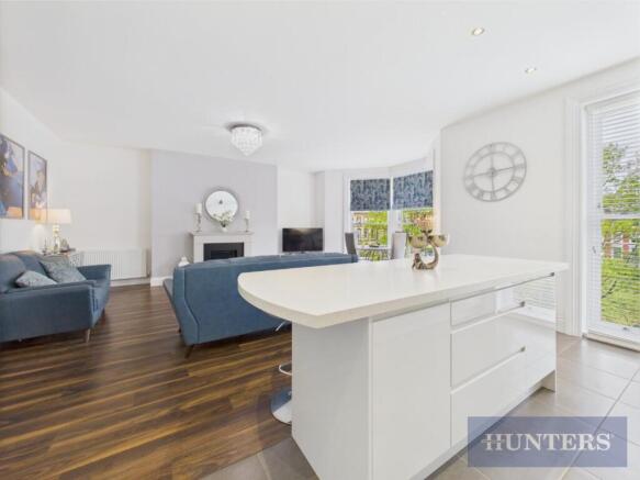 2 bed Apartment for sale Image 9