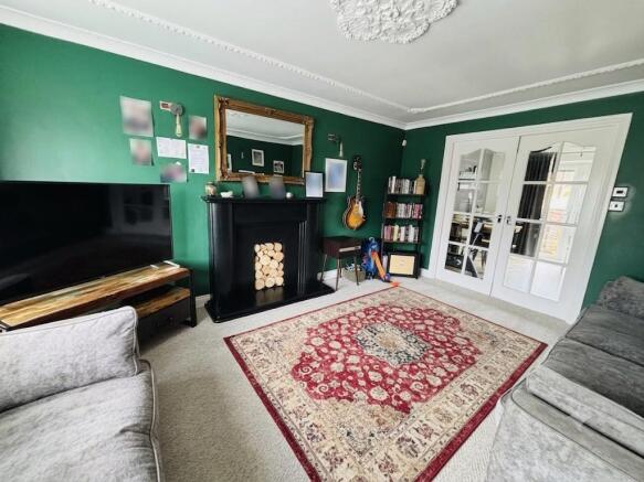 3 bed Town House for sale Image 6