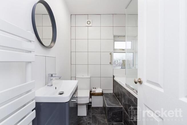 16WoodlandsRd_gwi_5202EW.jpg