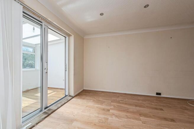 3 bed Semi-Detached for sale Image 7