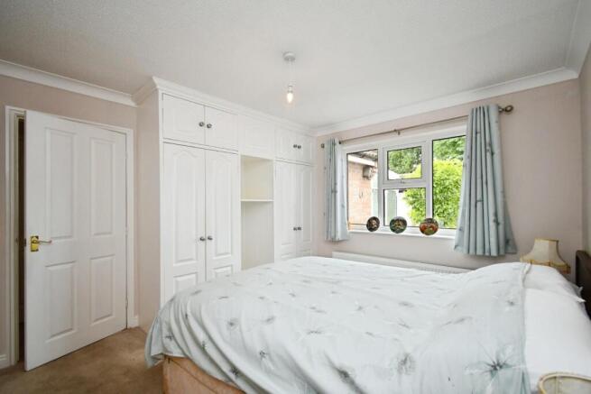2 bed Semi-Detached Bungalow for sale Image 6