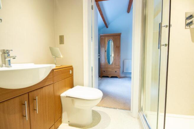 Jack & Jill Ensuite