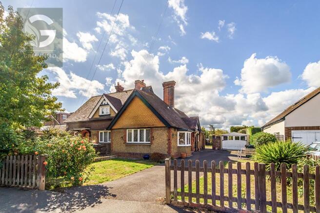 Lakehurst Road, Ewell Court, Epsom, Surrey, KT19 0EL