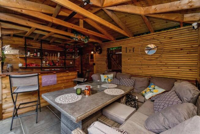 Outdoor Bar
