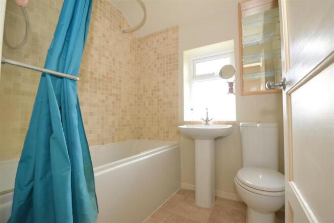 bathroom 1.JPG