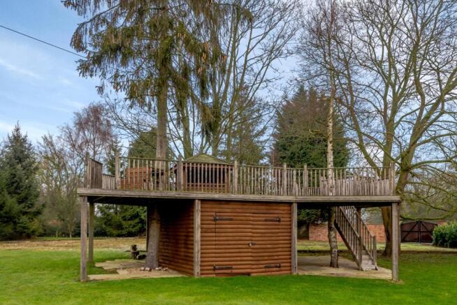 Tree House/Store
