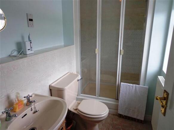 En-suite Shower