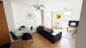 Flat 17, Judd Apartments, Great Amwell Lane, Hornsey, London N8 7NP