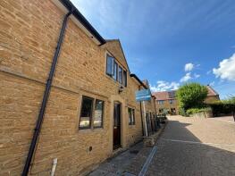 3, Harding Court, South Petherton TA13 5LX