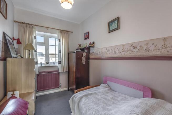 Bed 3.jpg