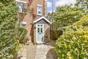 10, Pavilion Rise, East Hill Road, Ryde PO33 1PA