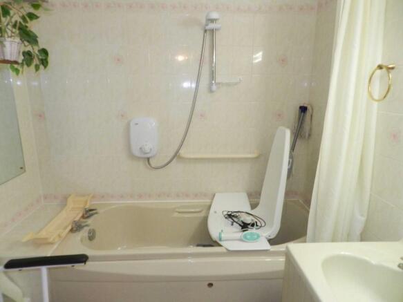 Photo 8