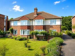 Flat 3, 97 Lindfield, Albemarle Road, Beckenham BR3 5HP