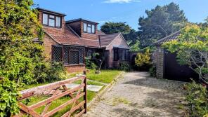 Marine Cottage, Dolphin Mansions, Marine Drive East, Barton-on-sea BH25 7DU