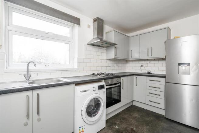 53 Touchwood Hall Close_6.jpg