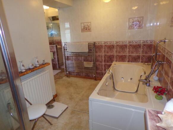 Bathroom2