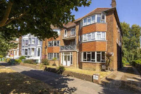 Earls Avenue, Folkestone, CT20