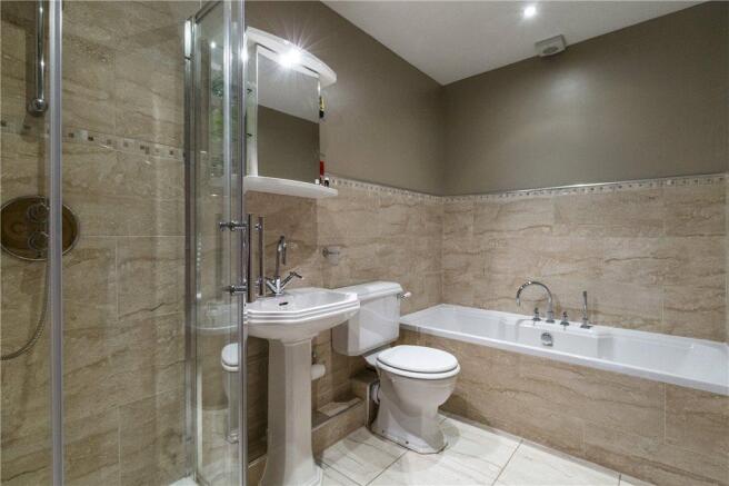 En-Suite Bathroom