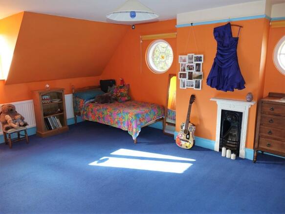 Photo 11