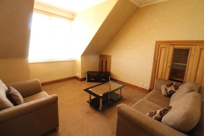 Lounge 1