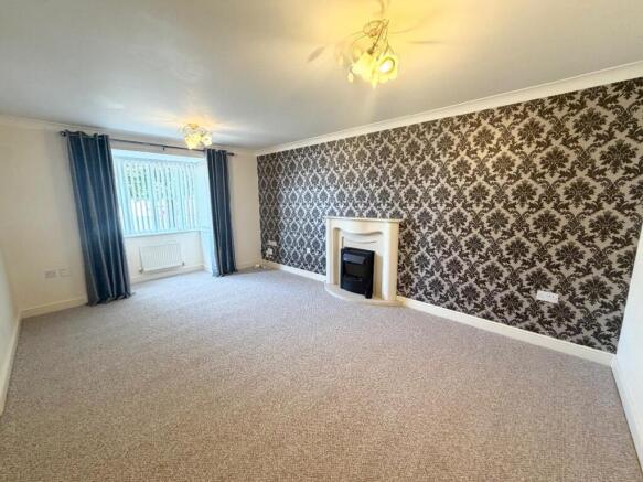 3 bed Detached for sale Image 2