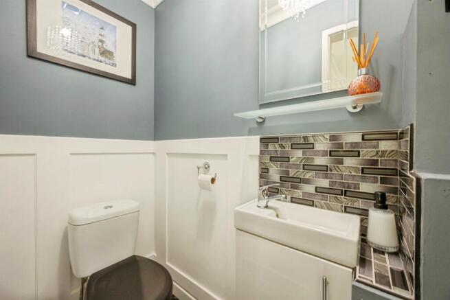 4 bed Terraced Bungalow for sale Image 10
