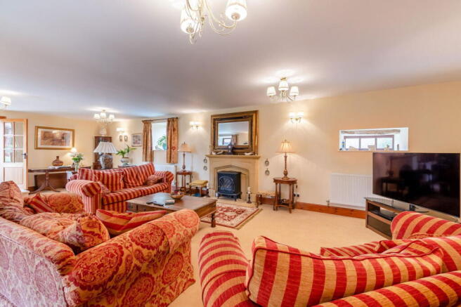 5 bed Barn Conversion for sale Image 9