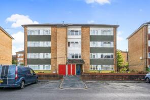 40, Surrey Avenue, Camberley GU15 3DY
