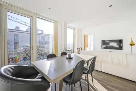 Wray Avenue, Royal Docks, London, E16