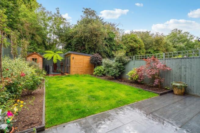 Garden with Home Office