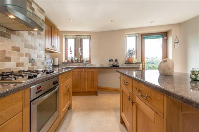 Dining kitchen