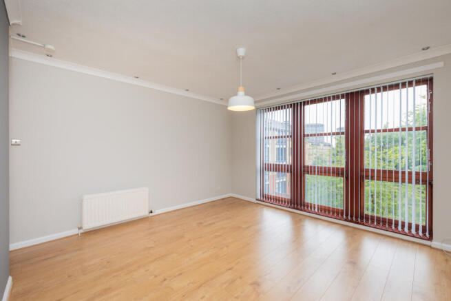 2-1 32 St Ninian Terrace G5 0RJ-5