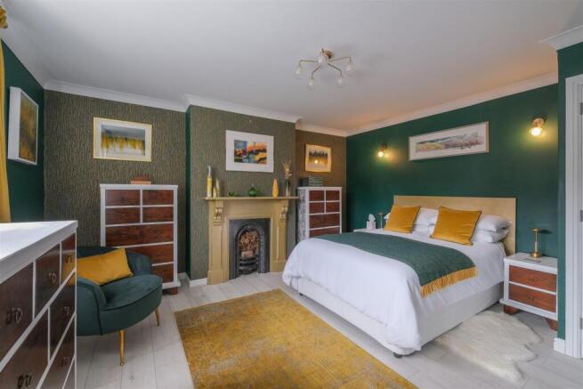 4 bed Character Property for sale Image 11