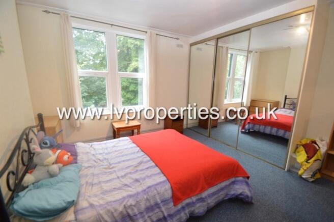 6 bed Terraced to rent Image 11