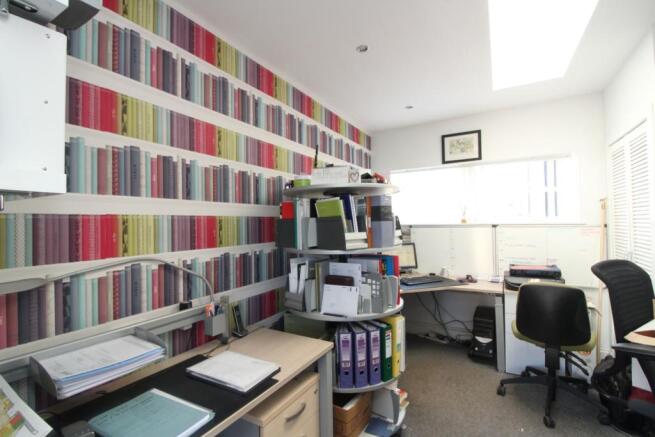 Office / Bed' Five