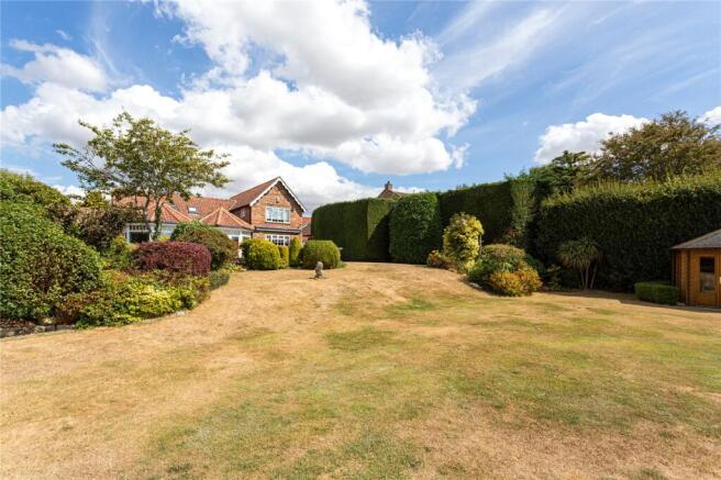 4 bed Detached for sale Image 11