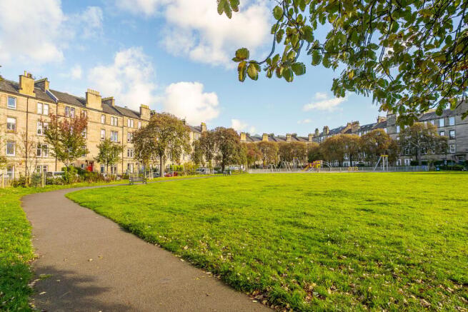 2-bed flat on Dalry Road, Dalry, Edinburgh, EH11, £212,000