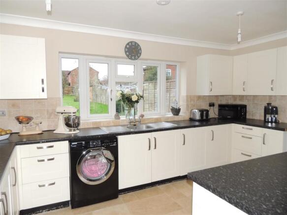 Kitchen/Breakfast Room